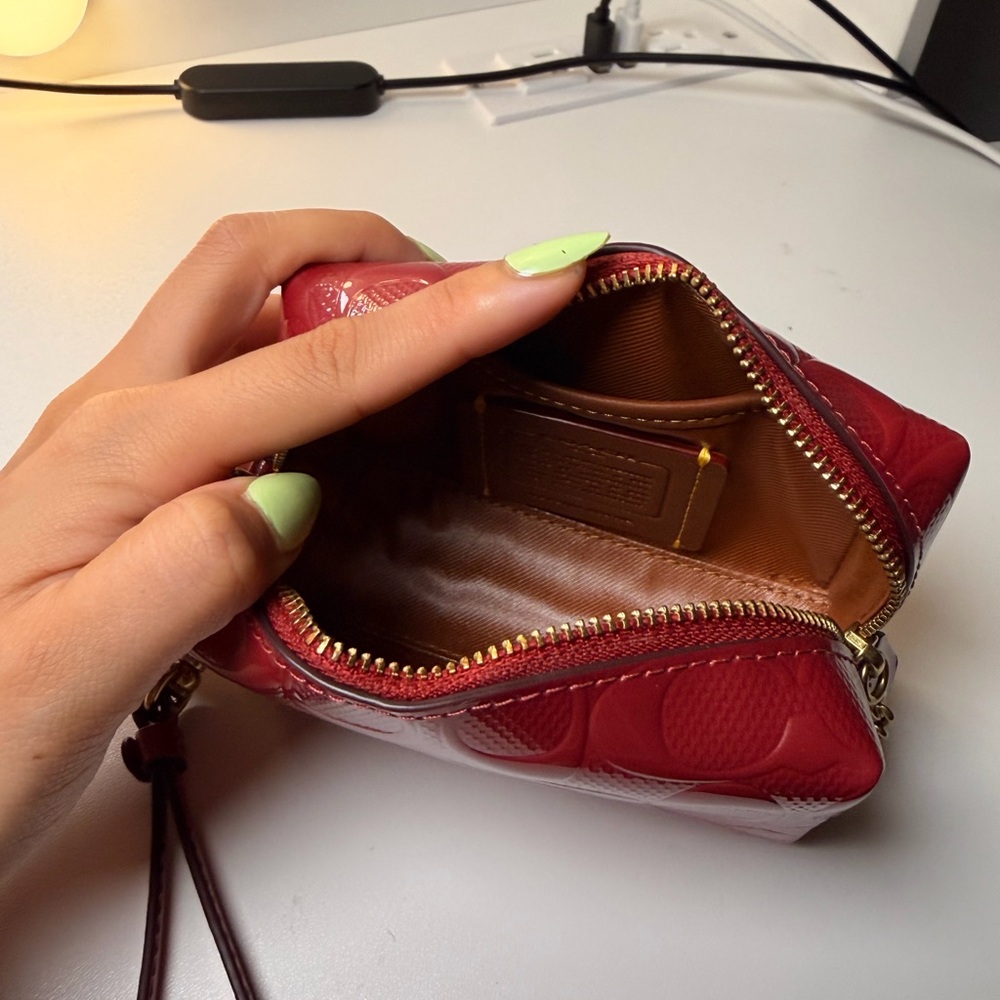 COACH women’s boxed essential mini cosmetic pouch - Picture 4 of 5
